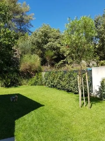 Cabane dans les arbres La Kaz aux Cigales Cuers 0*,  France